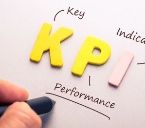 The Legal Impact of Implementing Employee Performance Evaluation Systems (KPIs) on Termination Decisions in Private Sector Institutions.